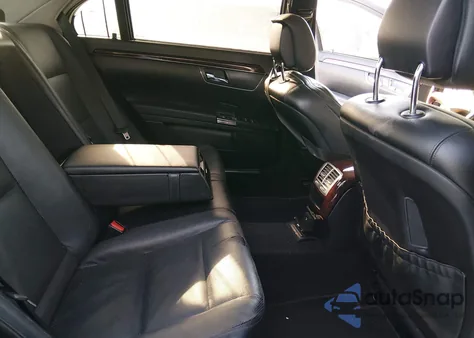 2012 Mercedes-Benz S 550 4Matic z USA, uszkodzony, nr VIN WDDNG9EB9CA424961